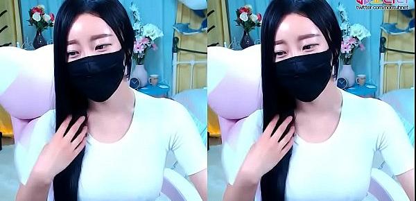  Amatuer korean girl webcam solo